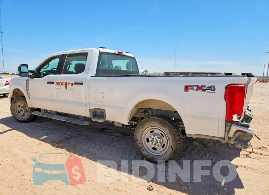 1FT7W2BA4TEC69124 Photo# 2