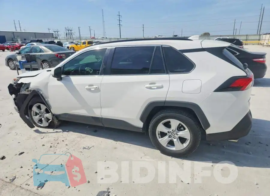 JTMW1RFV8LD056179 Photo# 2