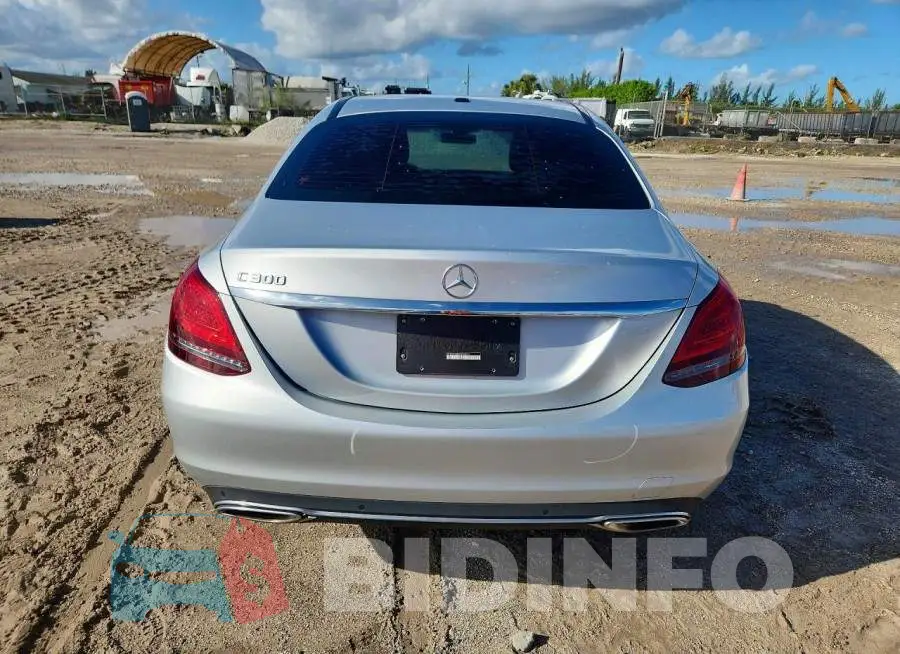 WDDWF8DB4LR538919 Photo# 6