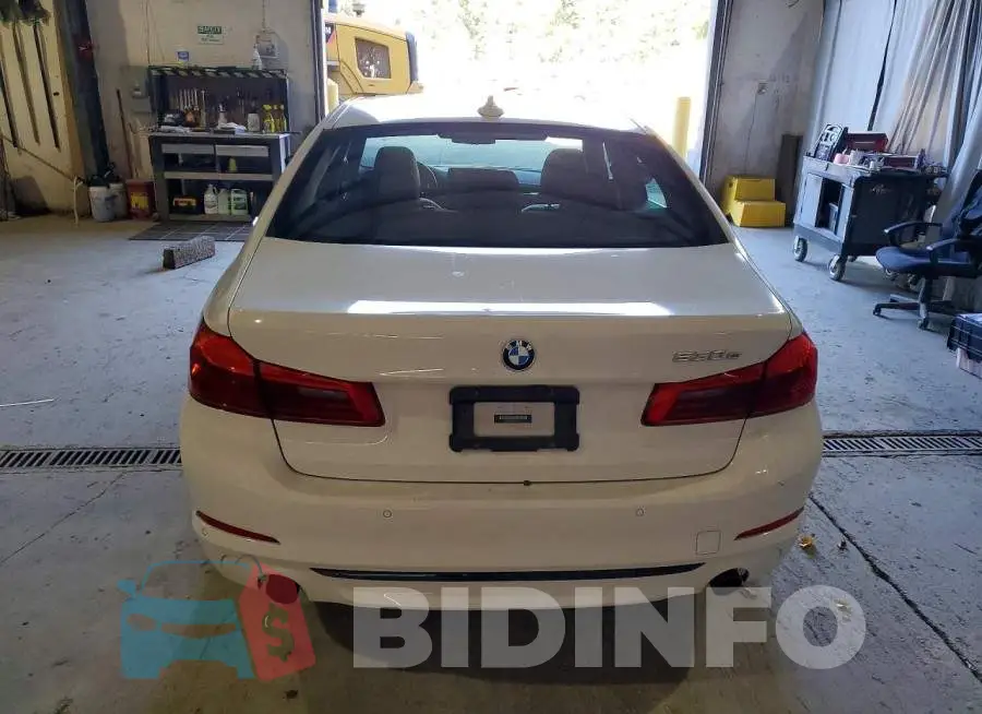 WBAJB1C52KB375324 Photo# 6