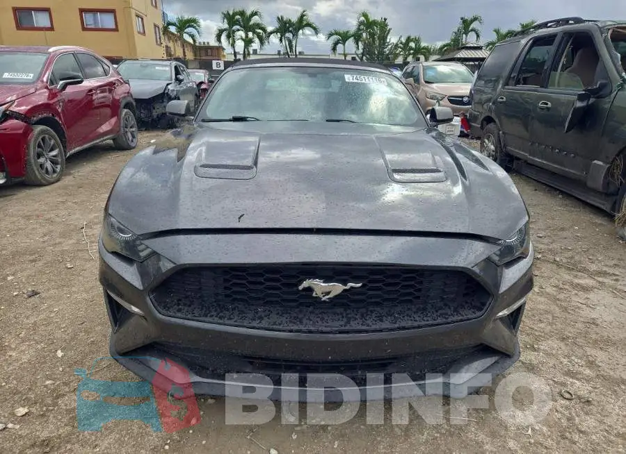 1FATP8UH7J5167523 Photo# 5