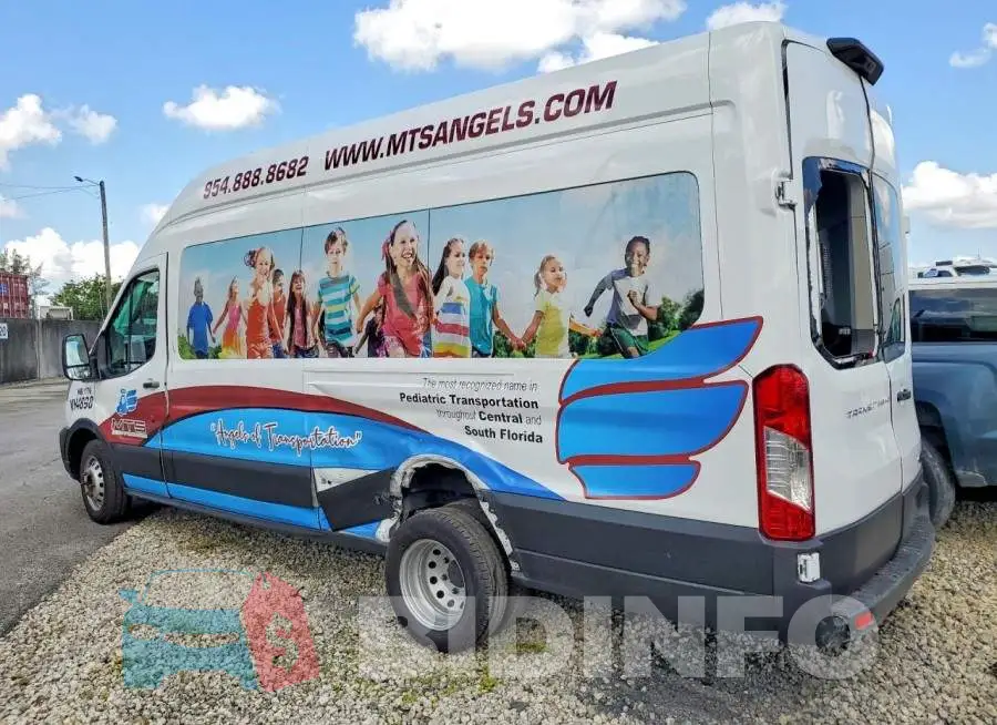1FBVU4X81RKB78678 Photo# 2