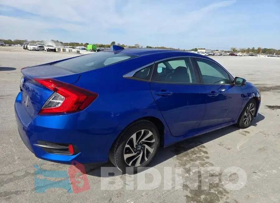 19XFC2F71HE072443 Photo# 3