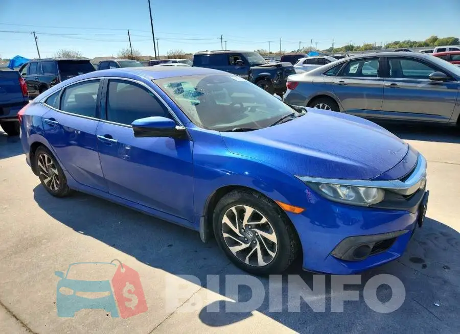 19XFC2F83HE079466 Photo# 4