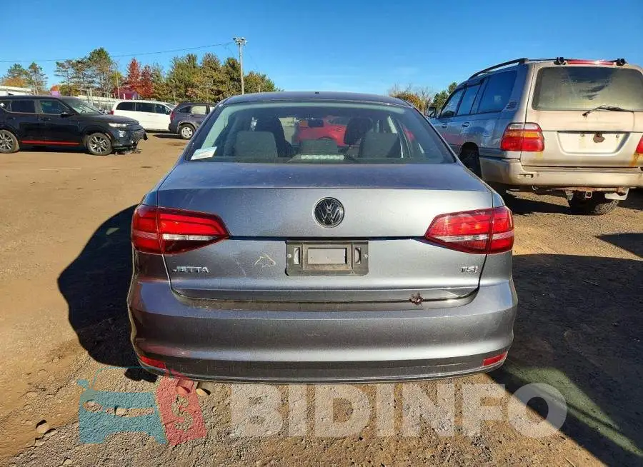 3VW2B7AJ0HM319925 Photo# 6