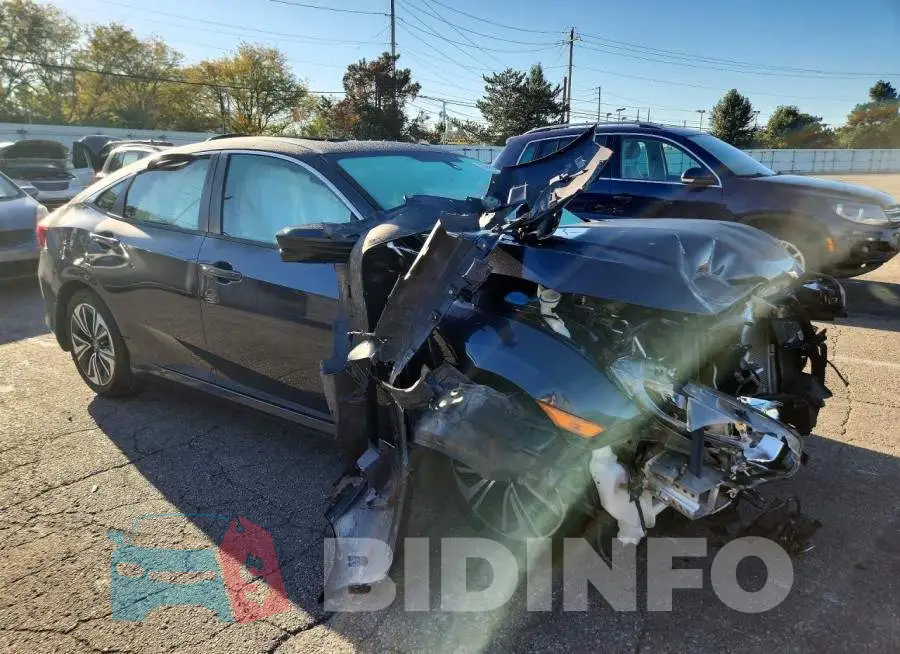 19XFC2F73HE002667 Photo# 4