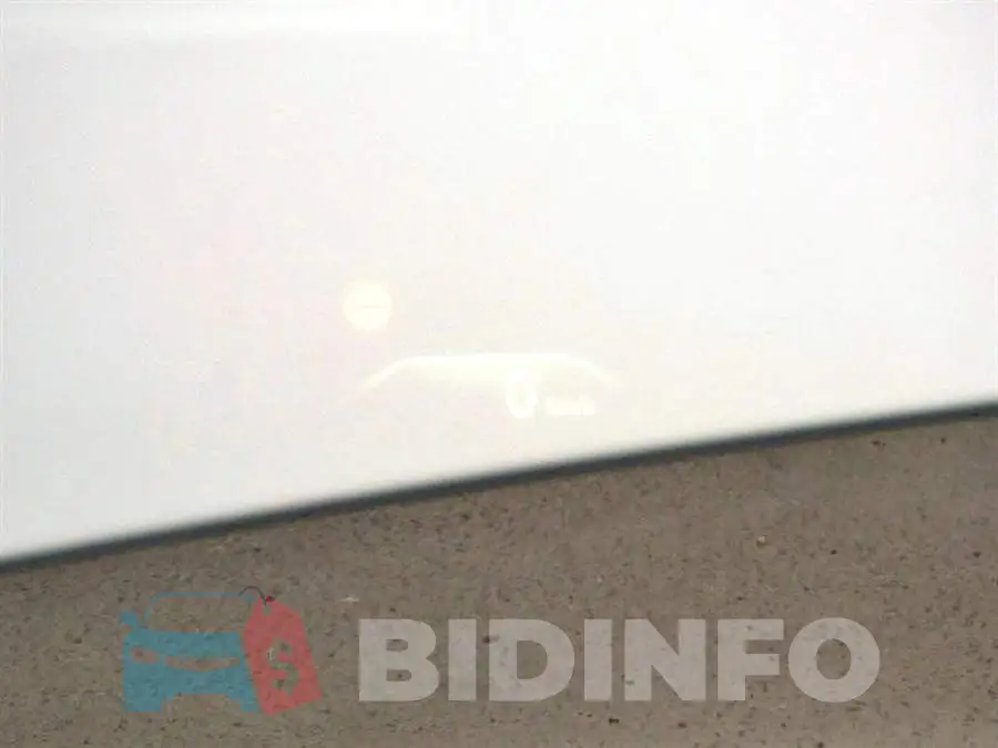 WBAJD3108JWC97607 Photo# 10