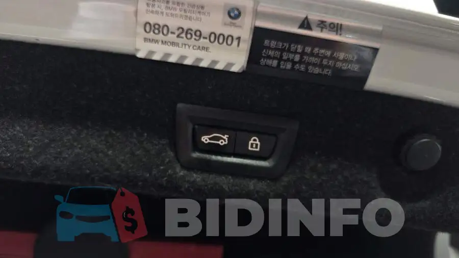 WBAJD9105KWW30007 Photo# 20