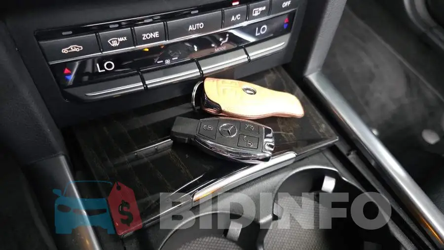 WDDHF9HB2FB121840 Photo# 16