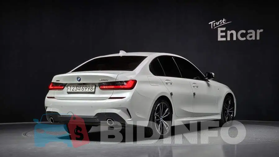 WBA5R9101LFH34792 Photo# 2