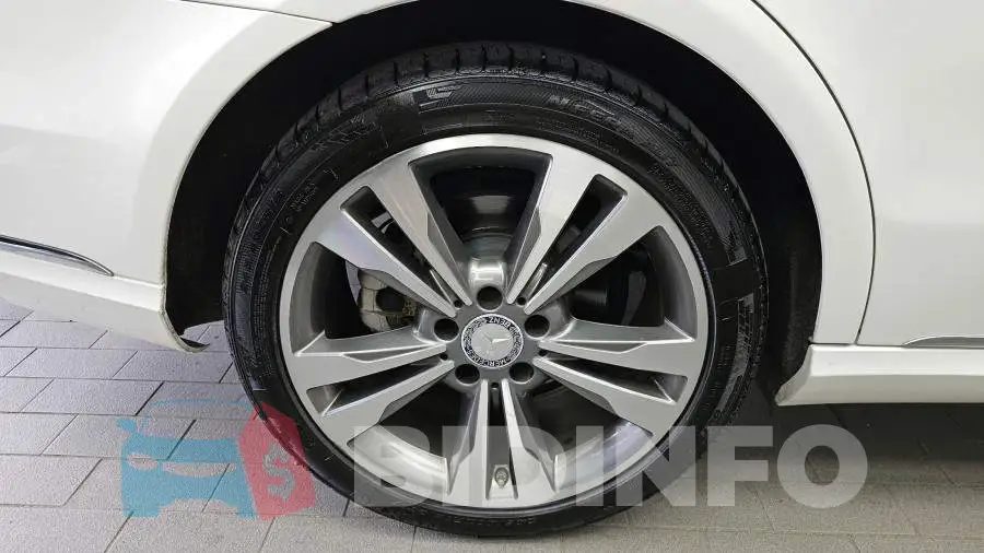 WDDHF8BB0FB105414 Photo# 5