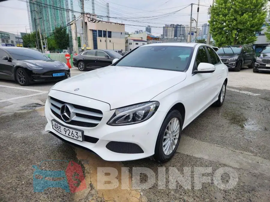 WDDWF4CB8FF112652 Photo# 1