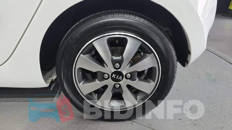 KNABX511EFT808035 Photo# 21