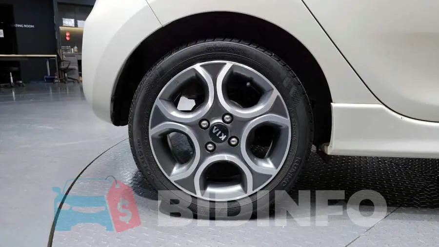 KNABZ511BFT896916 Photo# 21