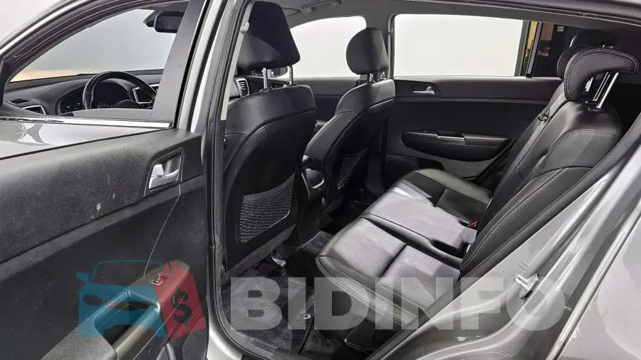 KNAPM813BLK780179 Photo# 11