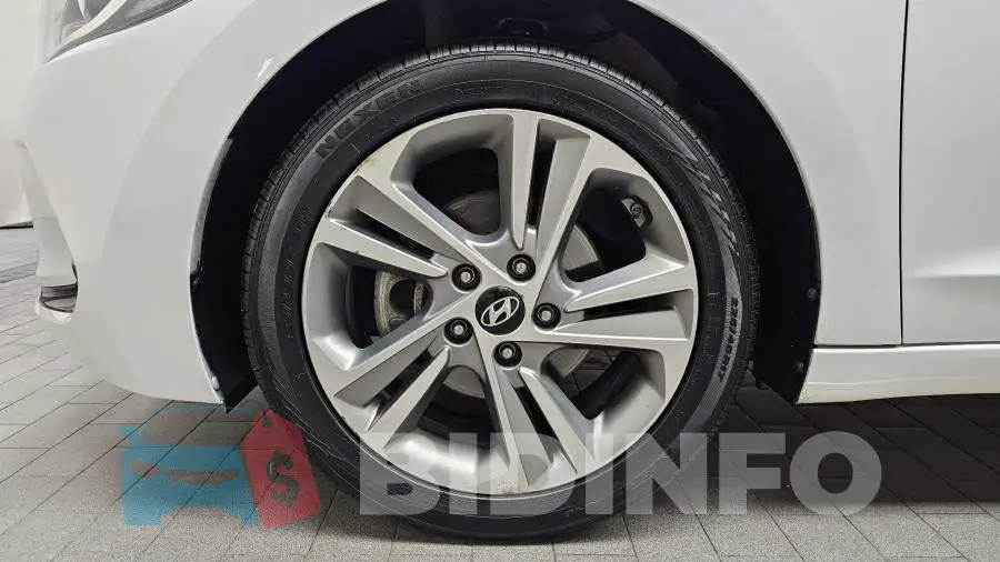 KMHD641DBJU470439 Photo# 5