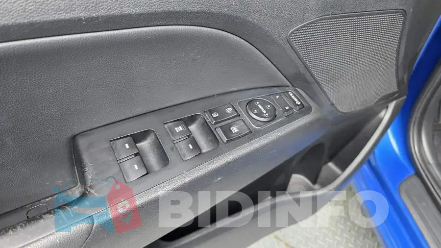 KMHD741DBGU011177 Photo# 12