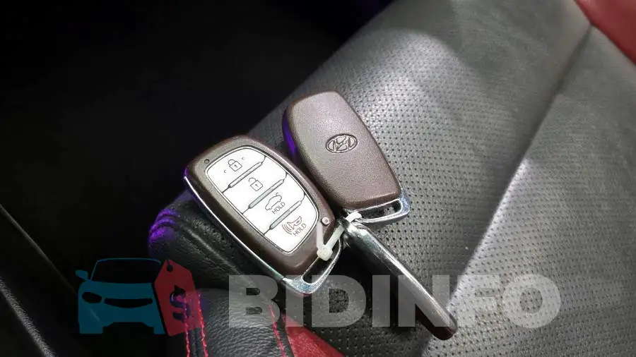 KMHDR41BGHU256826 Photo# 27