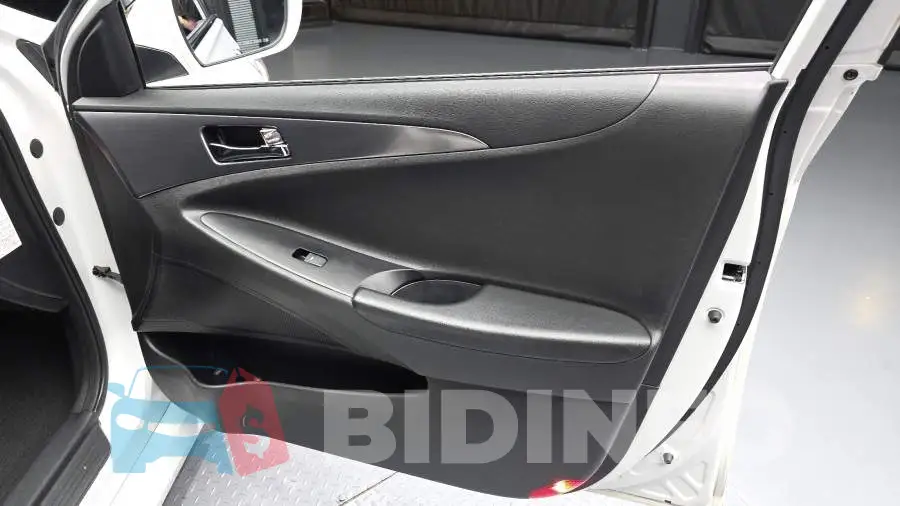 KMHEA415BEA105788 Photo# 24