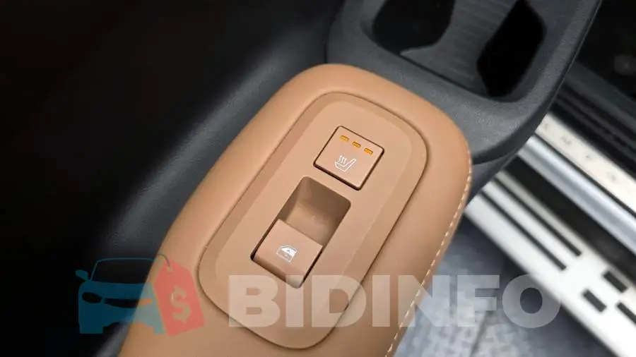 KMHP3811BRU015070 Photo# 34
