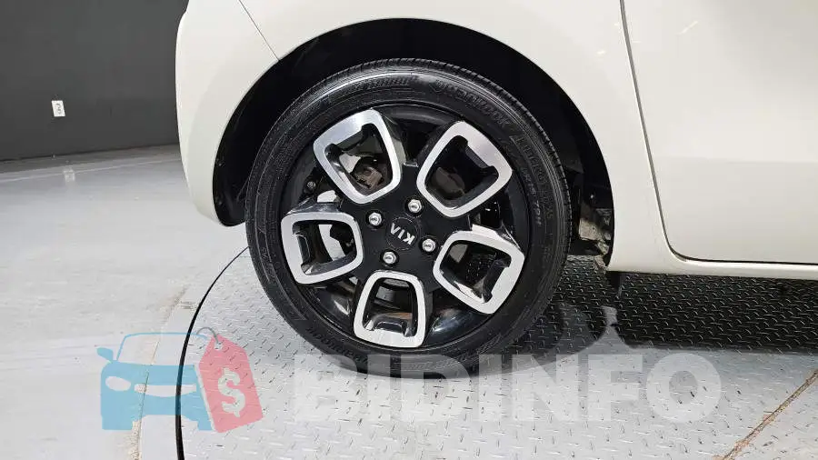 KNACK811BMT262329 Photo# 5
