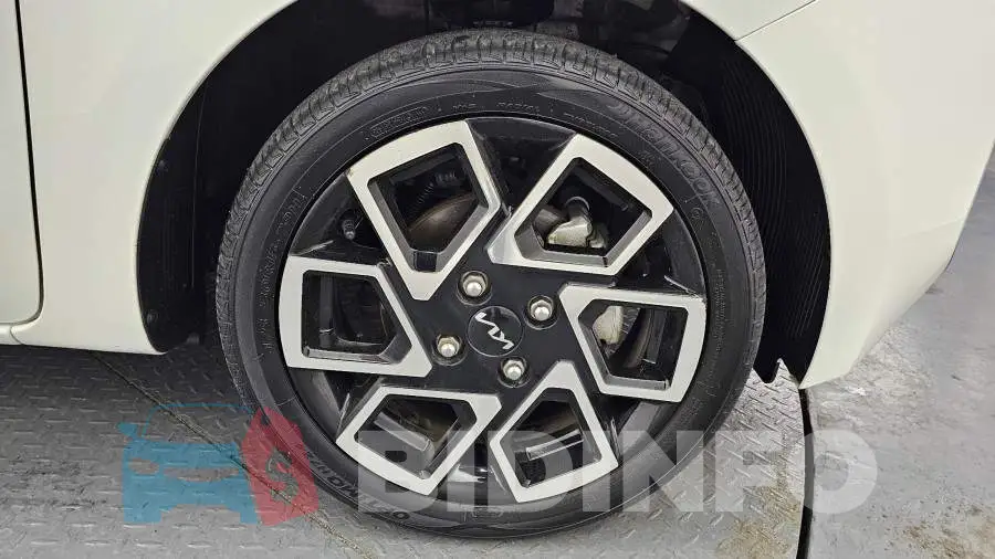 KNACH811BRT382736 Photo# 5