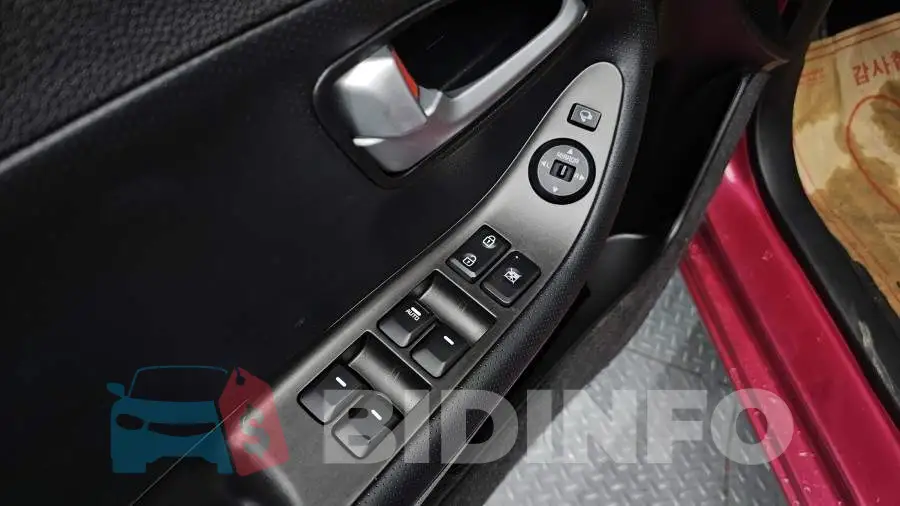 KNABE511BGT126028 Photo# 13