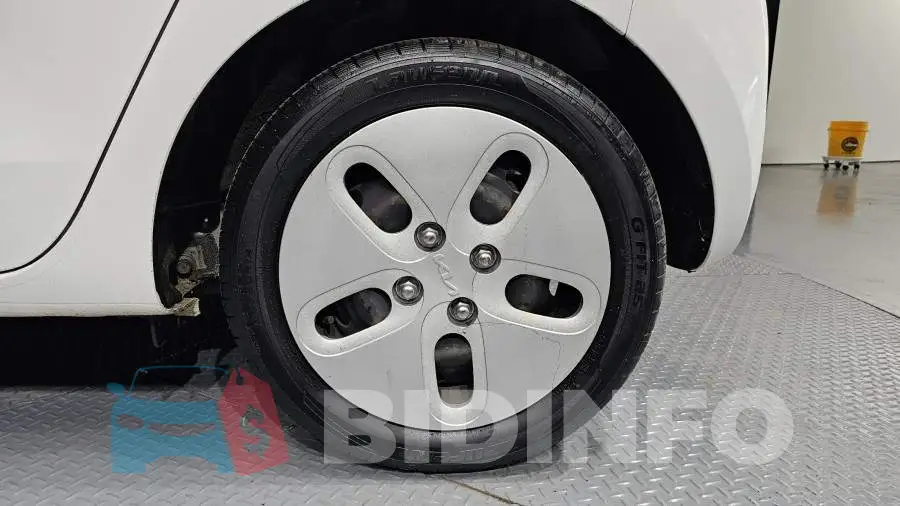 KNACF911BNT289999 Photo# 21