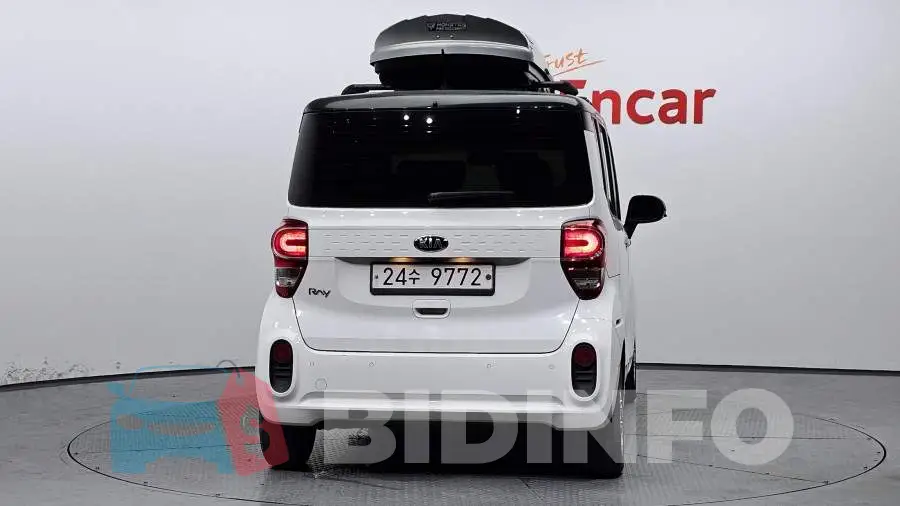 KNACJ811BKT216143 Photo# 4