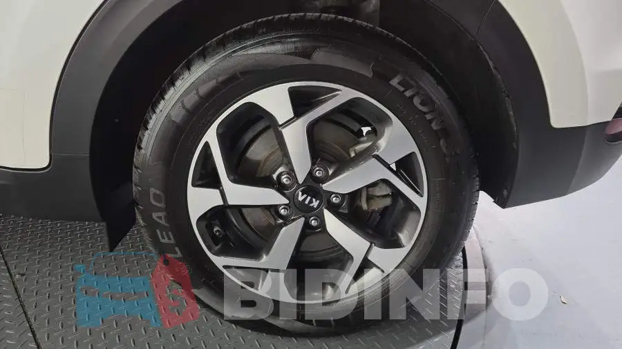 KNAPM813BMK898821 Photo# 21