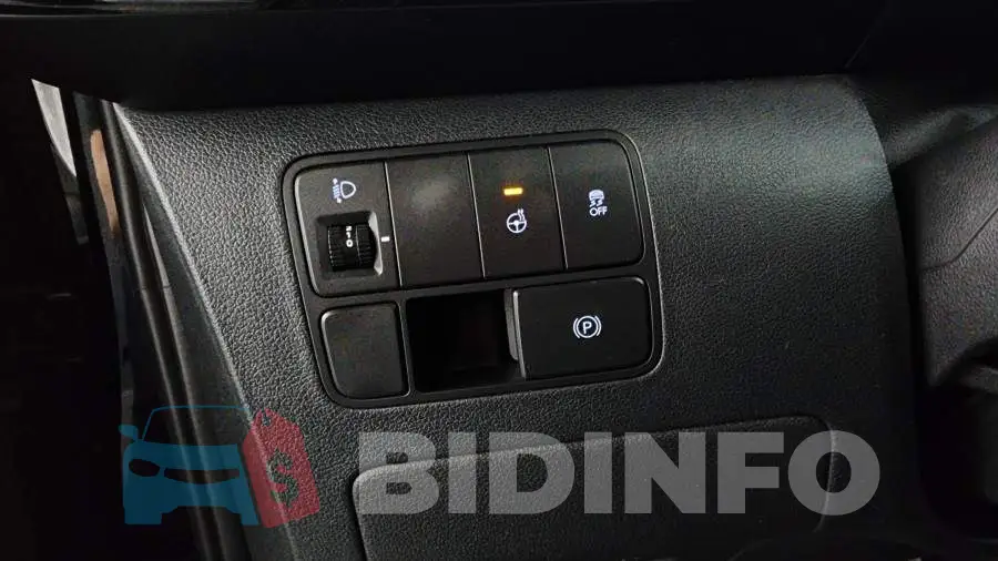 KMHYF813BNU021025 Photo# 29