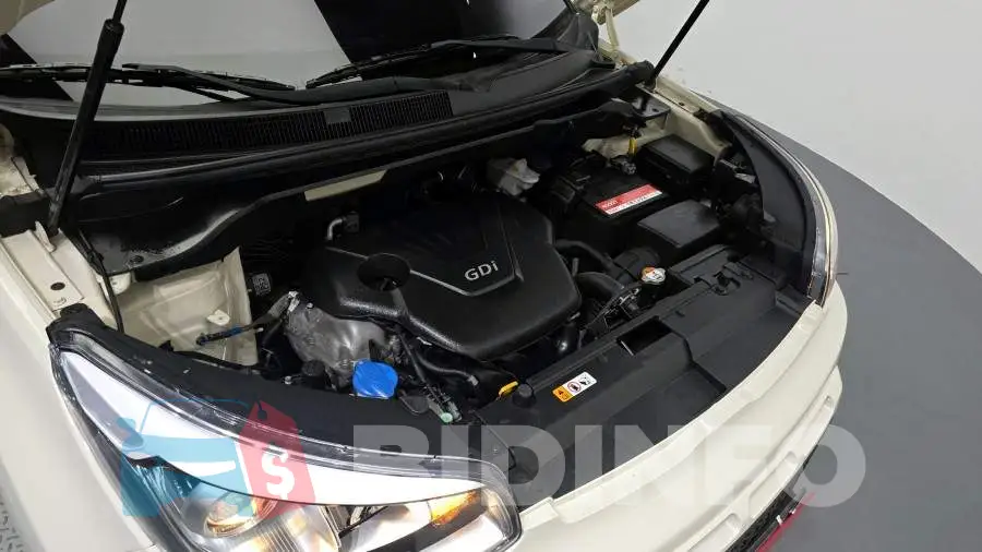 KNAJP812BFK153627 Photo# 6