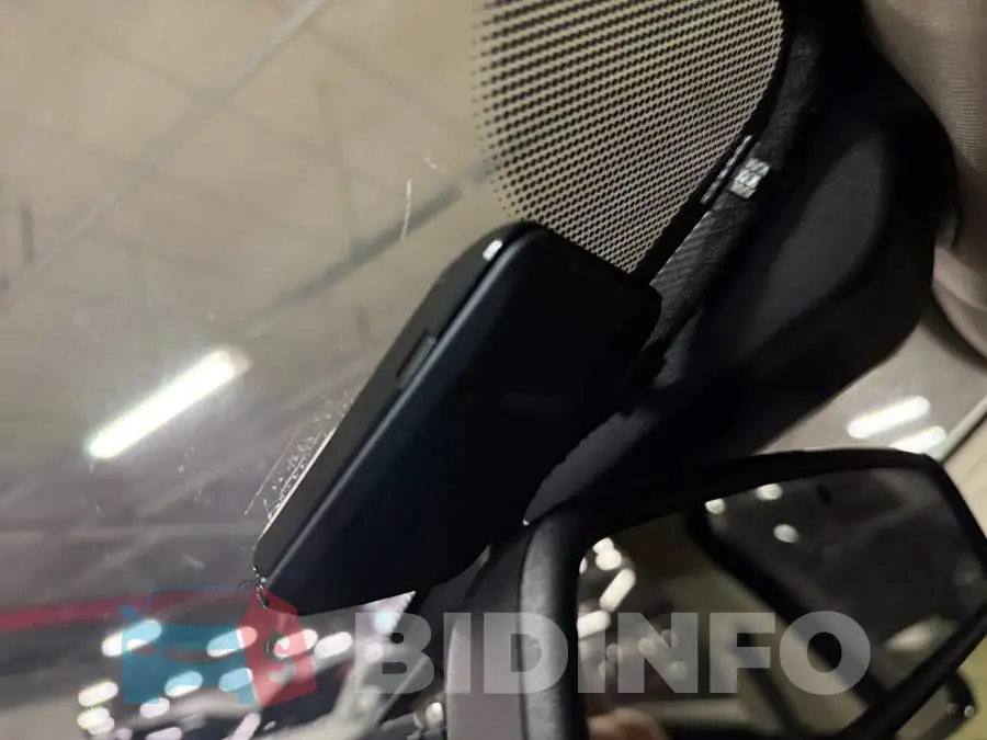 WBA5E5103GG202512 Photo# 17