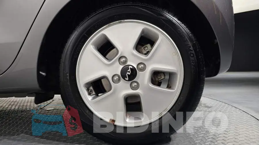 KNACJ811BNT286776 Photo# 21