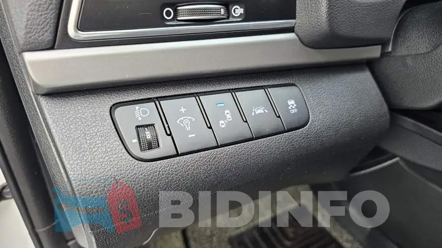 KMHD041DBJU470165 Photo# 16