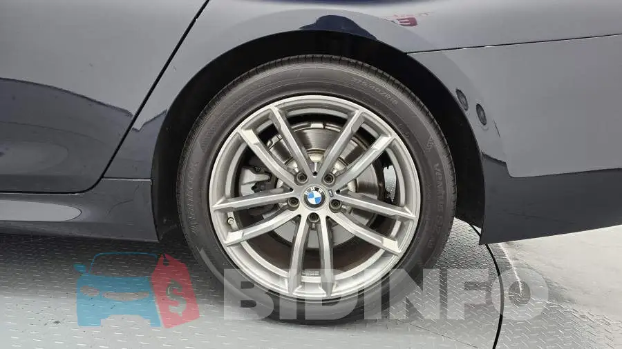 WBAJC5107JG860507 Photo# 21