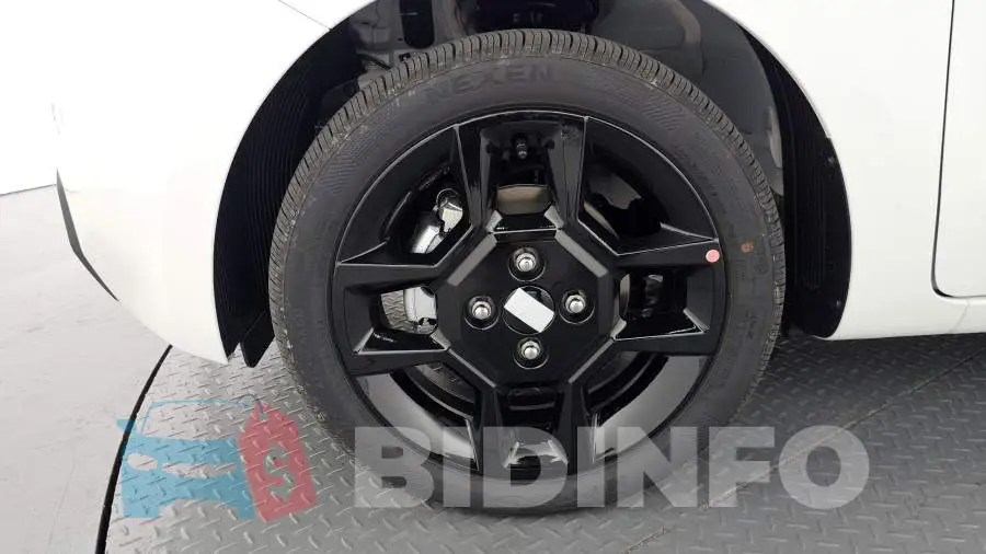 KNACH811BTT479575 Photo# 5