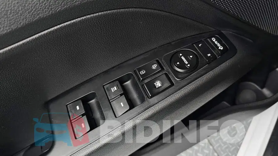 KMHD741EELU957819 Photo# 14