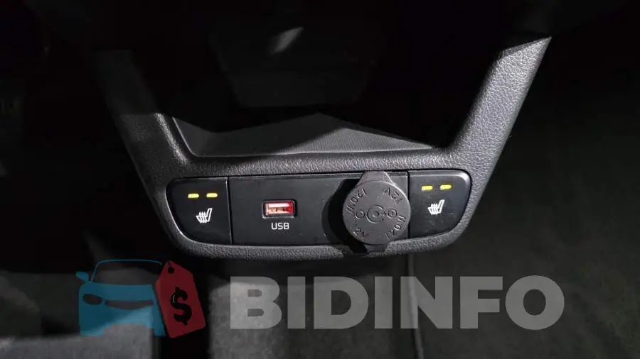 KNACG811BNT302604 Photo# 13
