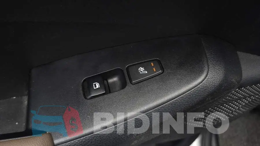 KNAET815HNK252811 Photo# 20