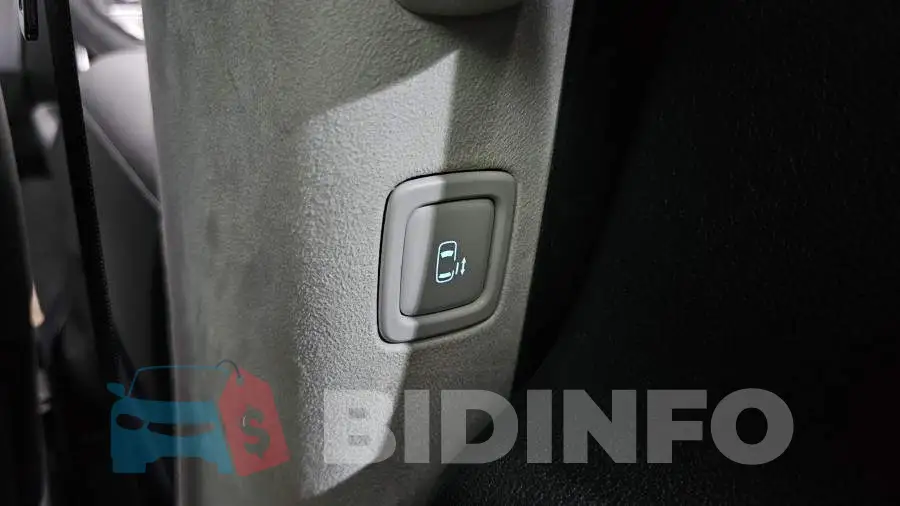 KMHYF81ABSU001568 Photo# 32