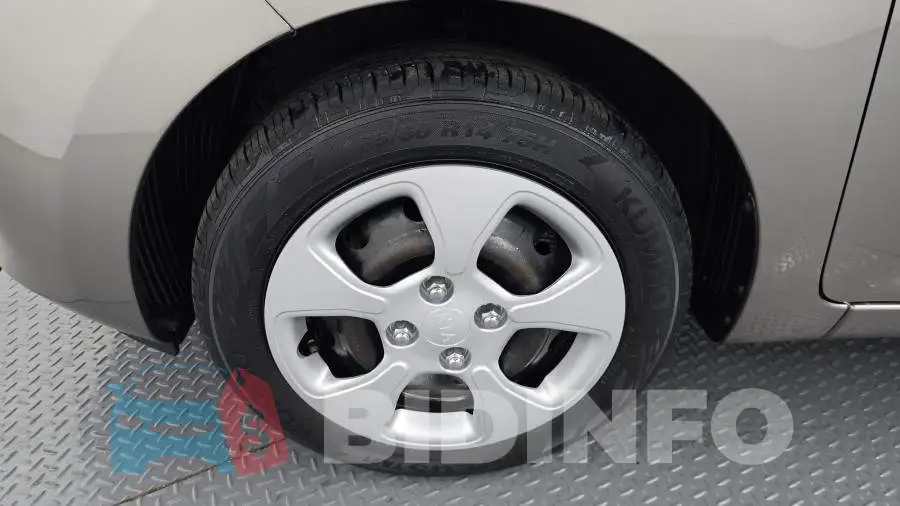 KNABX511BFT942274 Photo# 5