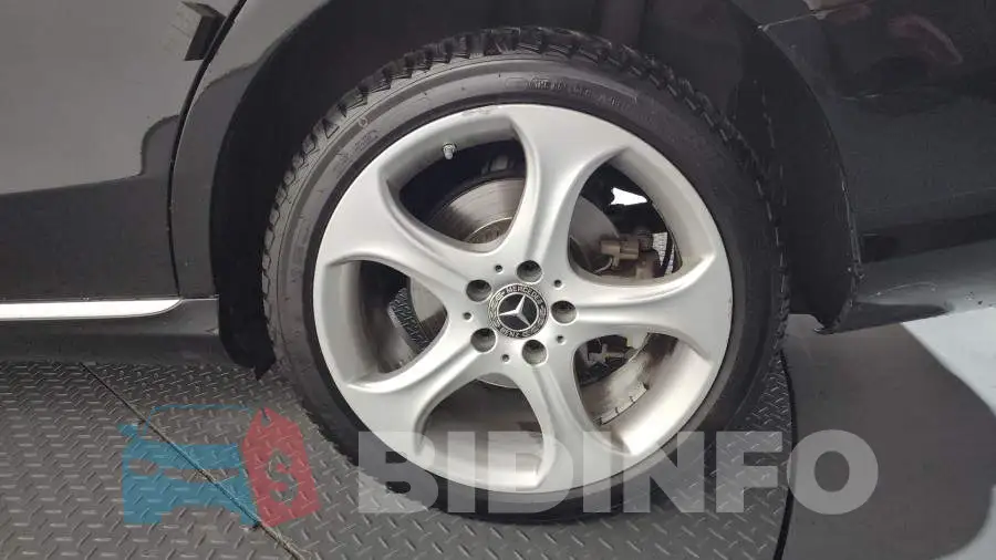 WDDWF4DB9JF713320 Photo# 21