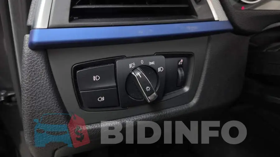 WBA8A9103GK759952 Photo# 30