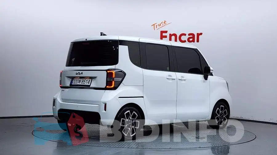 KNACH811BRT389151 Photo# 2