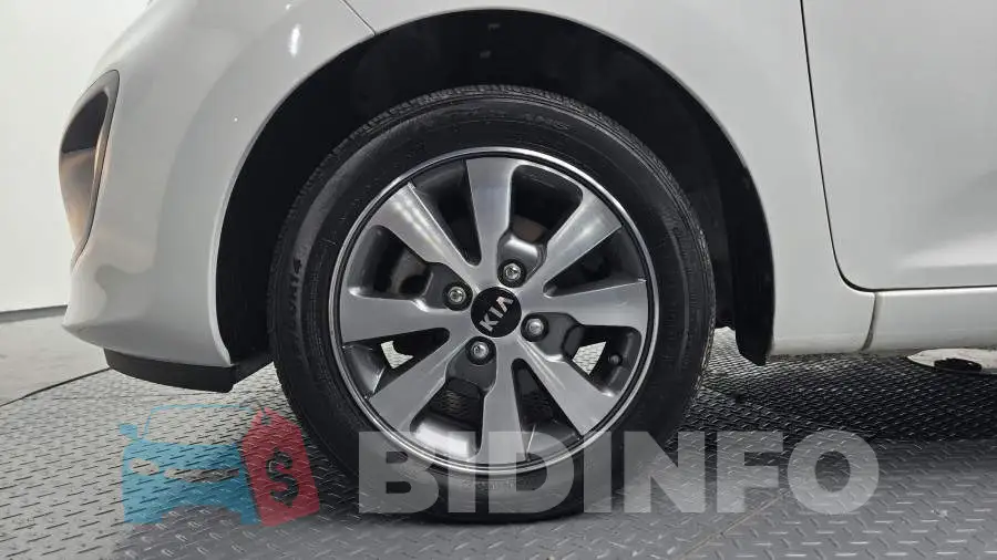 KNABX511BFT918337 Photo# 5