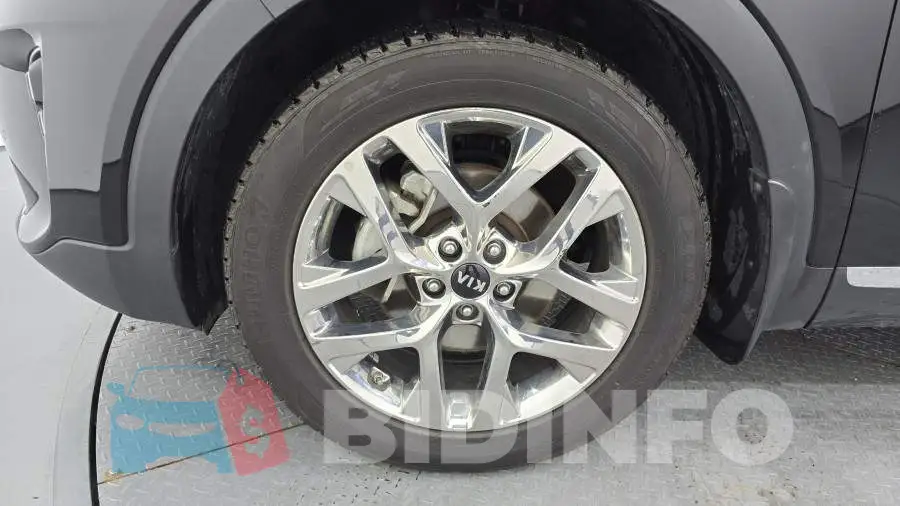KNAPH811BLA568464 Photo# 5