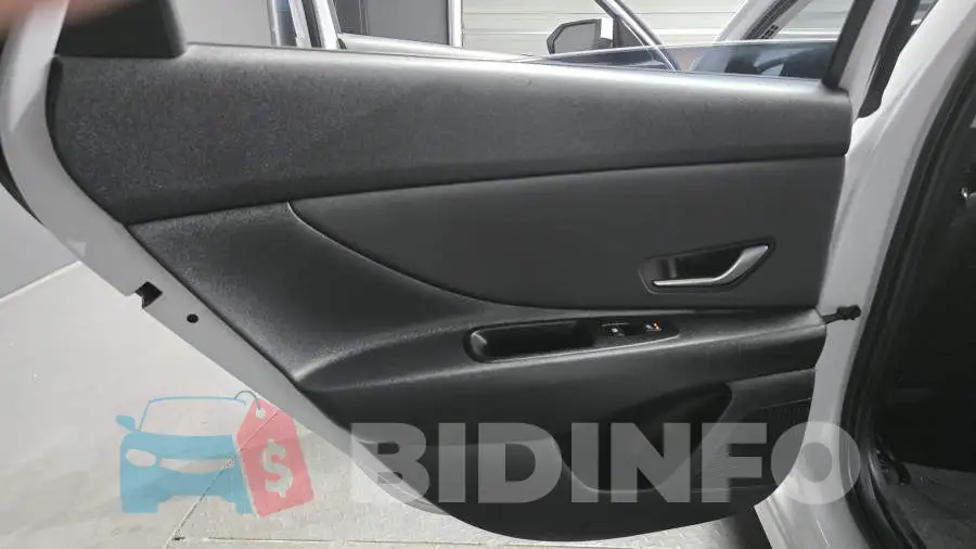 KMHLM41EEPU350326 Photo# 25