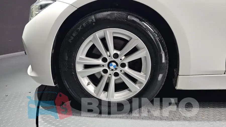 WBA8D1100GK656027 Photo# 5