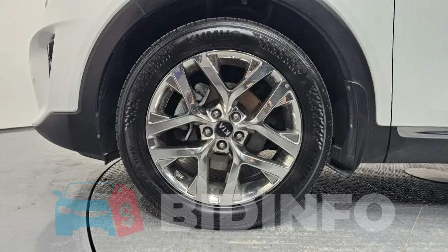 KNAPH811BLA587640 Photo# 5